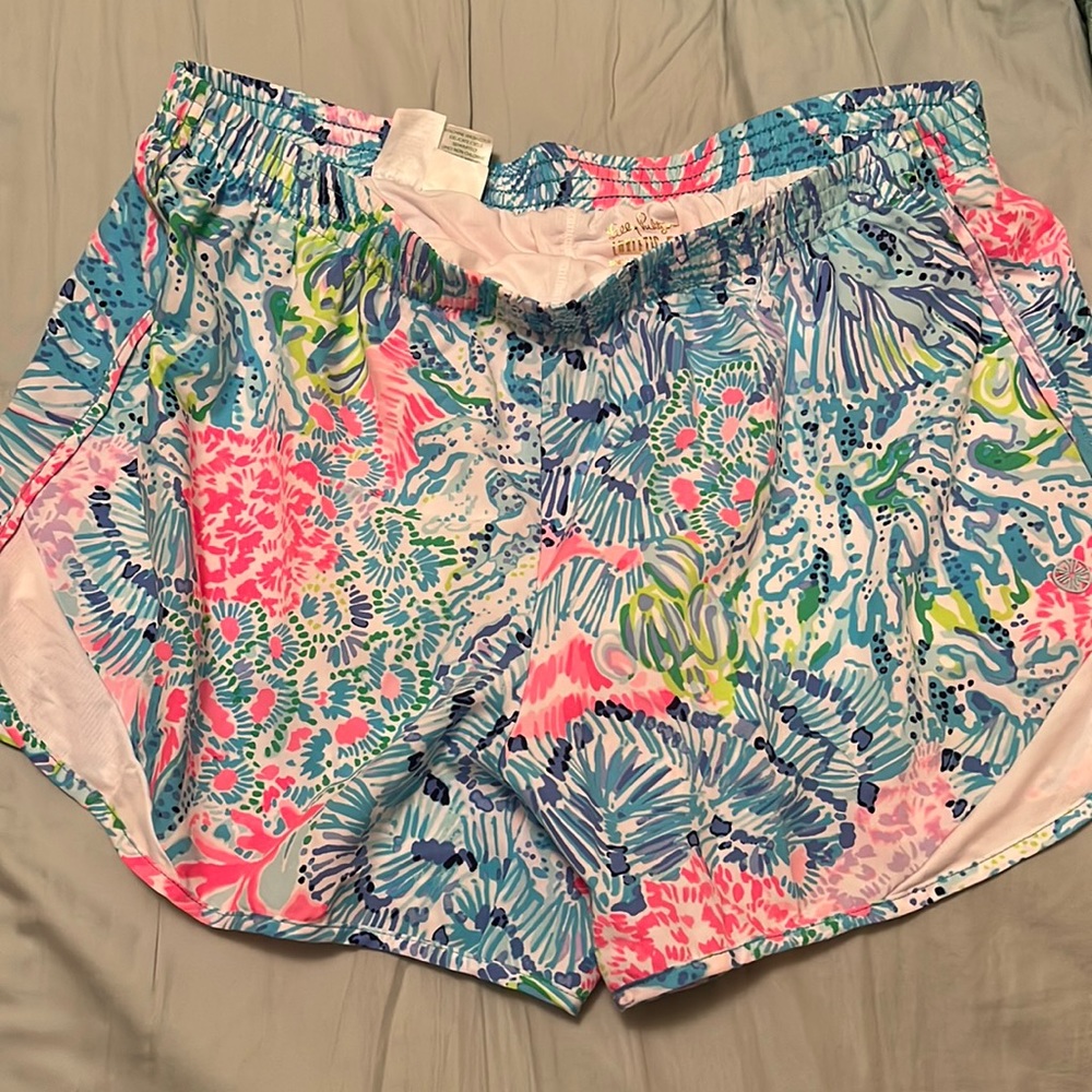 Lilly Pulitzer Luxletic shorts size large